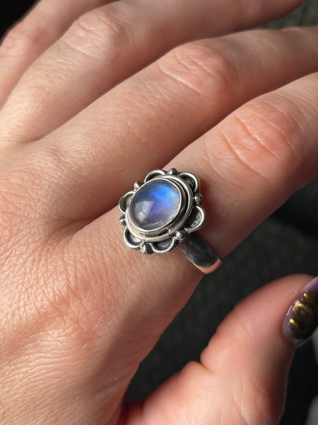 size 9 sterling silver oval rainbow moonstone ring