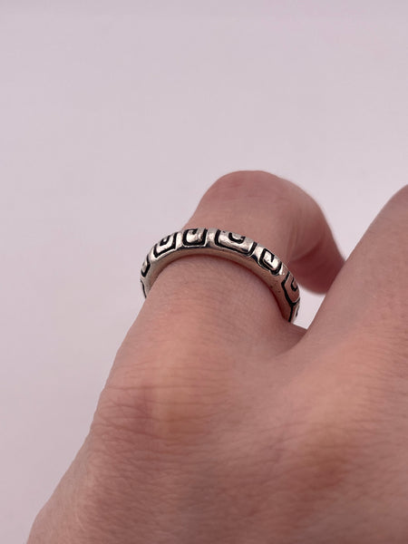 size 6 sterling silver Greek key band ring