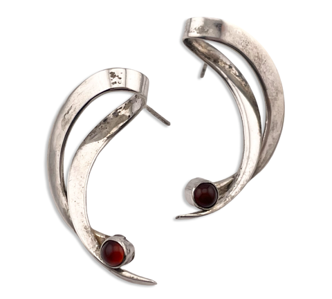 sterling silver crescent moon shape carnelian post earrings