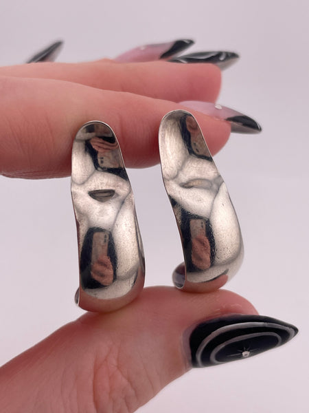 sterling silver stoneless J shaped post earrings