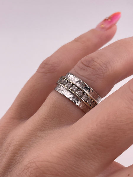 size 6.5 sterling silver rhinestone textured band ring