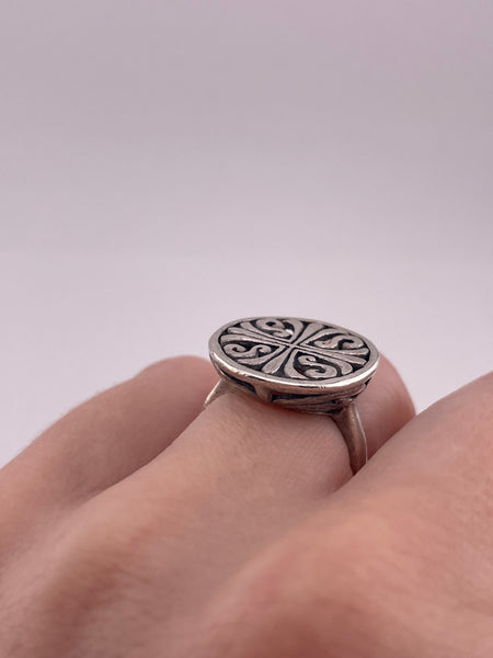 size 5.5 sterling silver stoneless cut-out round cross ring
