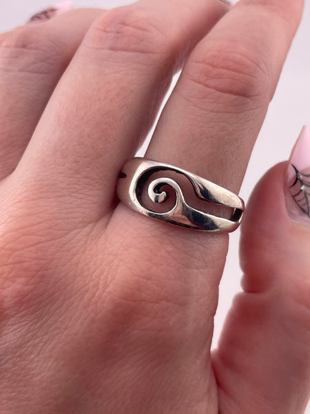 size 10.75 sterling silver question mark swirl ring