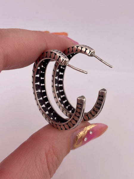 sterling silver 1 1/4 circle cut-out design hoop post earrings