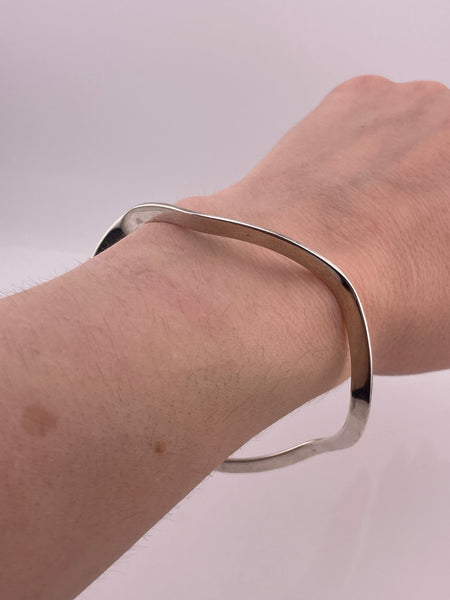 sterling silver 8-3/4" wavy bangle bracelet