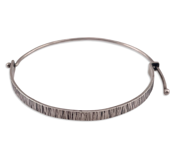 sterling silver stoneless textured bangle bracelet