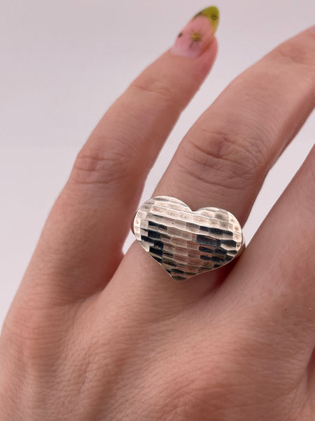 size 7.5 sterling silver textured heart ring