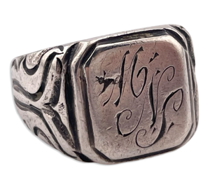 size 10 sterling silver heavy engraved signet 'MNS' initials ring