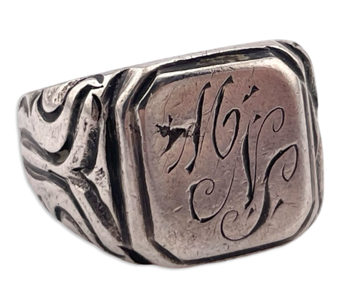 size 10 sterling silver heavy engraved signet 'MNS' initials ring