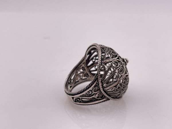 size 8 sterling silver stoneless cut-out ring