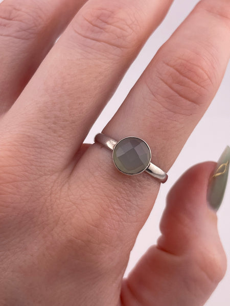 size 9 sterling silver faceted chalcedony ring