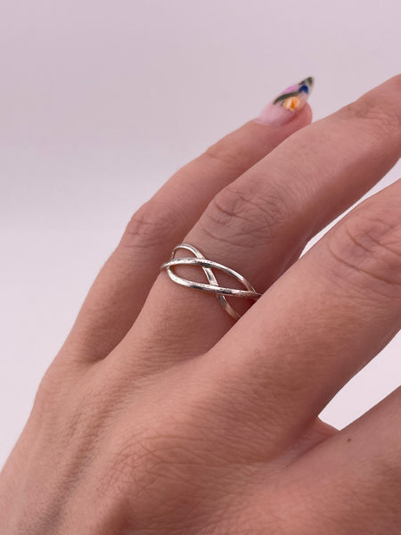 size 7.25 sterling silver woven entwined band ring