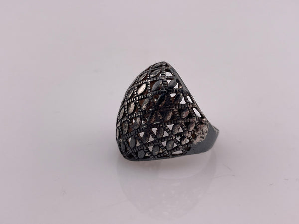 size 7.75 sterling silver stoneless cut-out ring