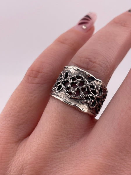 size 6.75 sterling silver wide band hammered design ring