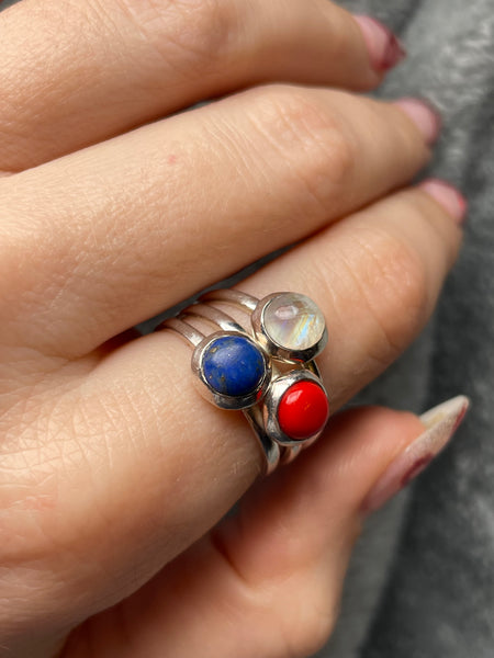 size 8 sterling silver rainbow moonstone lapis synthetic coral ring