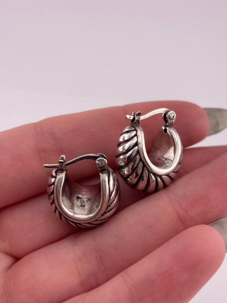 sterling silver lined puffy hoop earrings