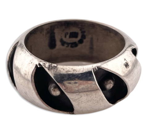 size 8.75 sterling silver Mexican stoneless cut-out ball design ring