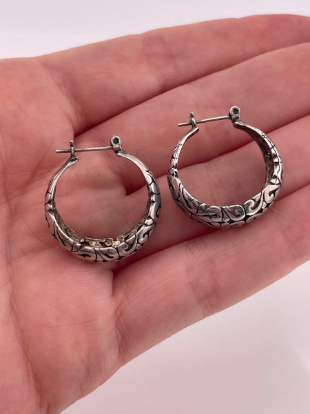 sterling silver round cut-out design hoop earrings