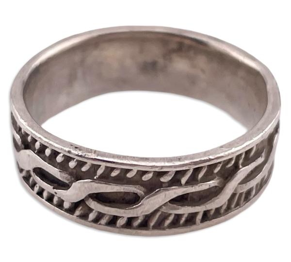 size 7 sterling silver stoneless entwined design band ring