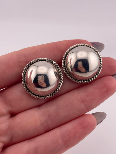 sterling silver Mexican stoneless dome rope border post earrings