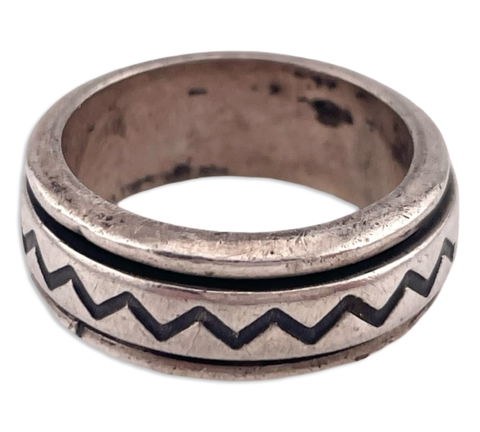 size 6.5 sterling silver spinner zig zag band ring