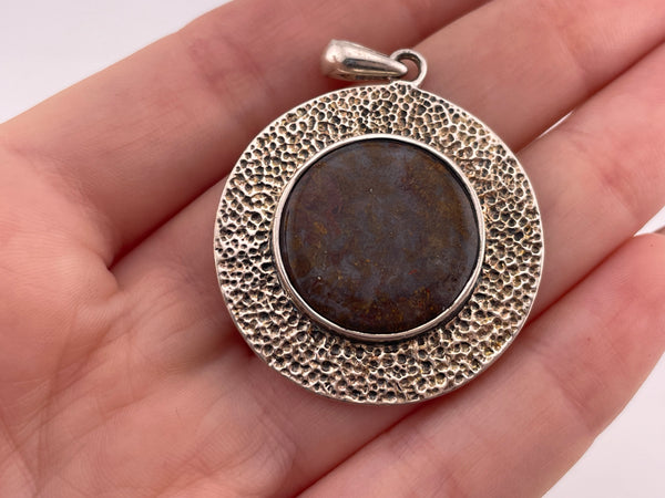 sterling silver round agate pendant