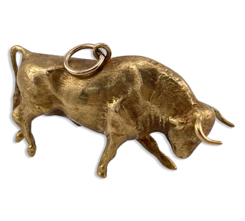 14k yellow gold detailed 3D bull pendant