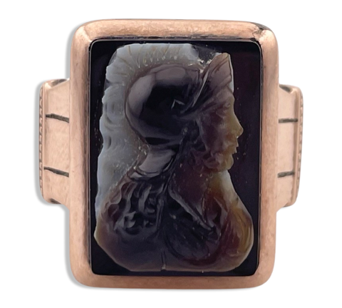 size 8.25 10k yellow rosy gold antique Victorian era carved sardonyx knight cameo ring