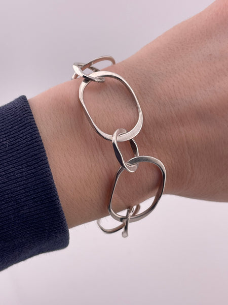 sterling silver 8 7/8" Mexican stoneless oval link bracelet