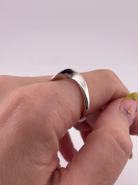size 10 sterling silver stoneless squiggle ring