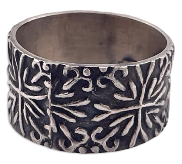 size 5.75 sterling silver cross band ring
