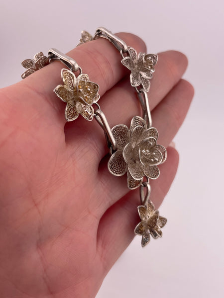 800 silver 16-1/2" flower dangle necklace