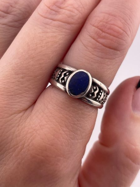 size 7.25 sterling silver lapis detailed band ring ***AS IS***