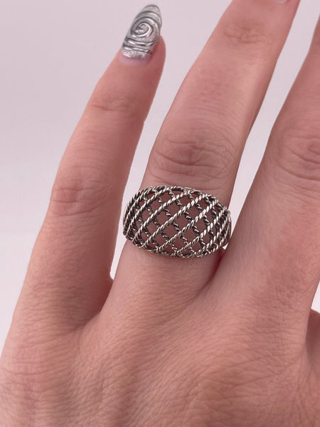 size 7 sterling silver stoneless woven ring