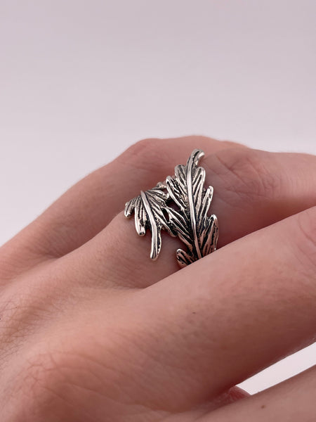 size 6 sterling silver leaf ring