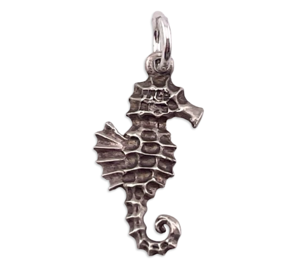 sterling silver small seahorse pendant