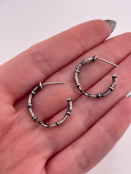 sterling silver 7/8" bamboo partial hoop post earrings ***AS IS***