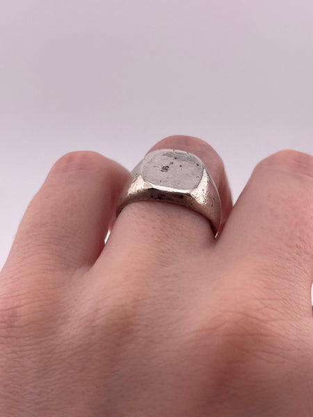 size 7.75 sterling silver very worn signet ring