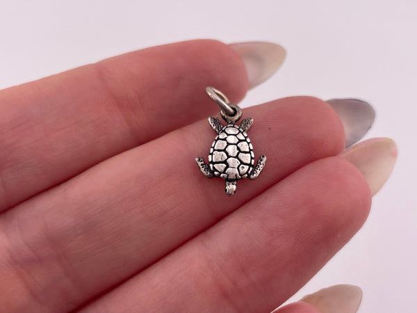 sterling silver small sea turtle pendant