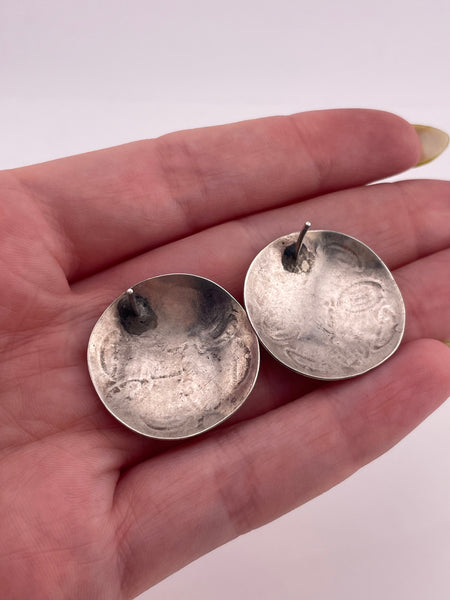 sterling silver stoneless round stamped post earrings