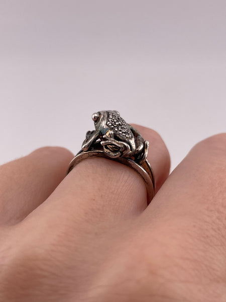size 7 sterling silver frog ring **AS IS**