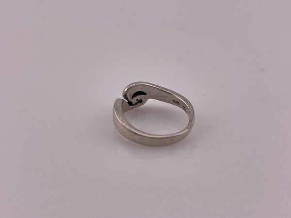 size 4.75 sterling silver stoneless swirl ring