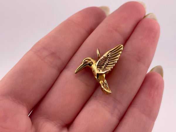 14k yellow gold 3D hollow hummingbird pendant