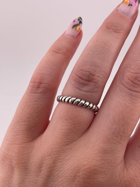 size 7 sterling silver Silpada textured band ring