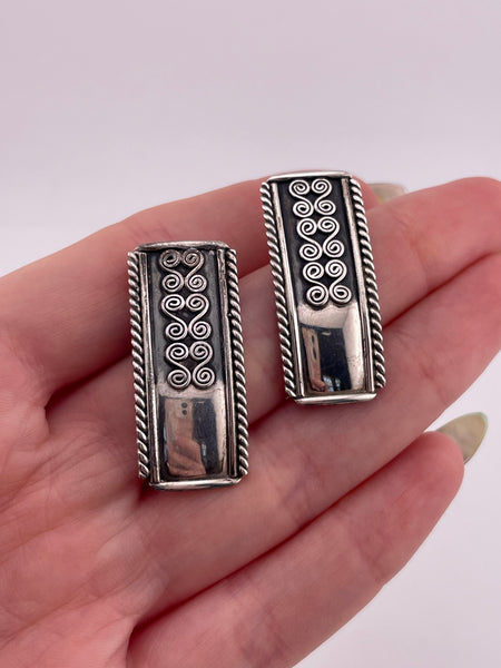 sterling silver stoneless swirl rectangle post earrings