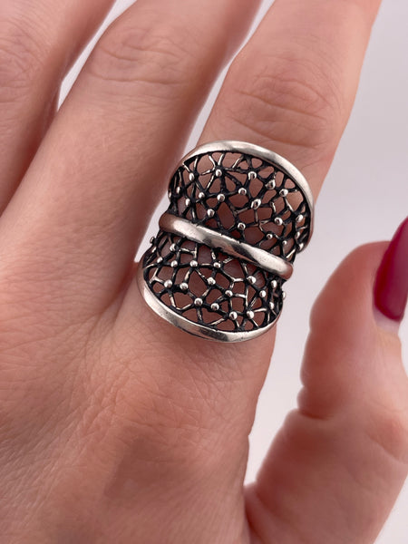 size 7 sterling silver modernist stones dot webbing ring