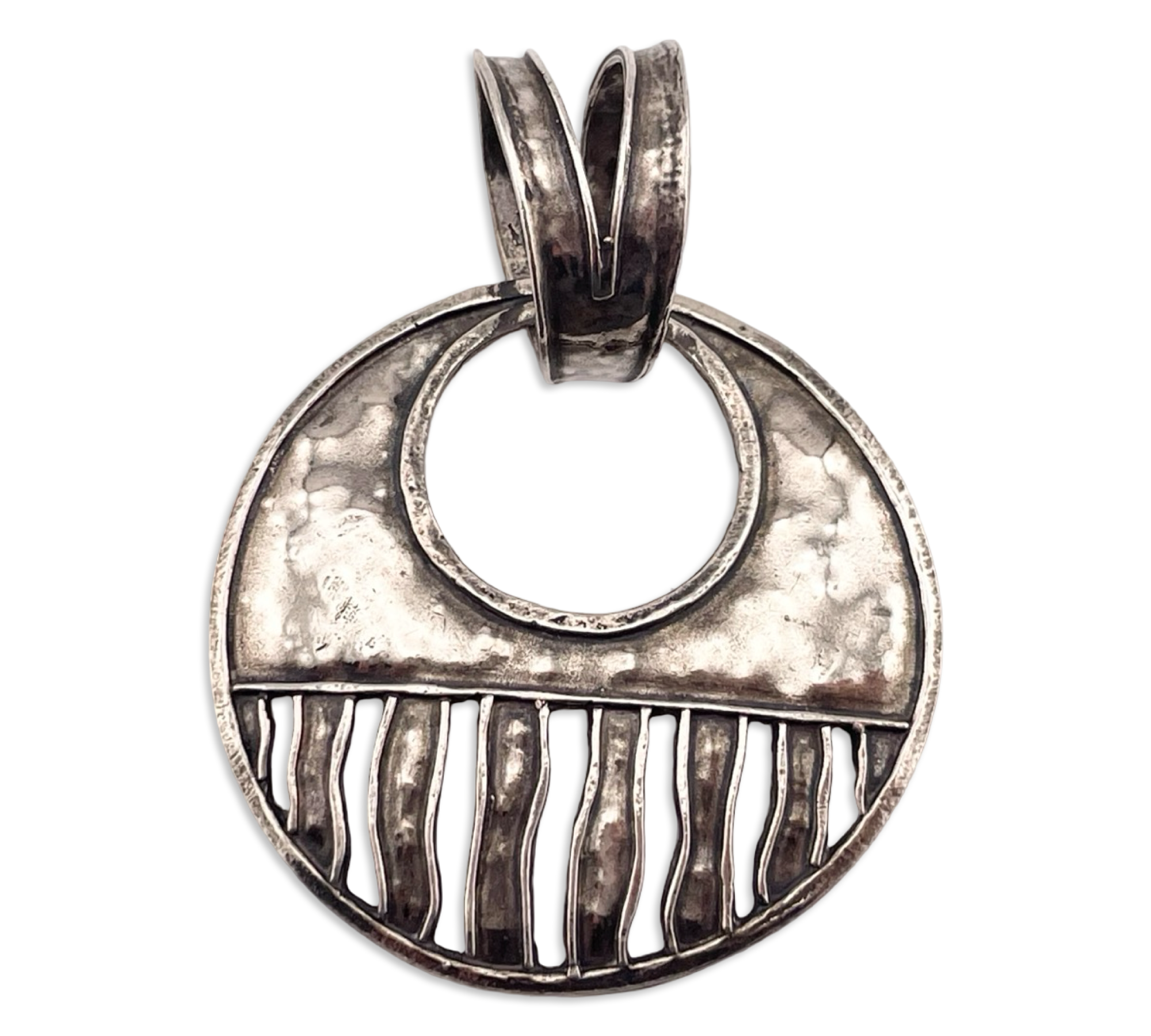 sterling silver Silpada large stoneless hammered finish pendant