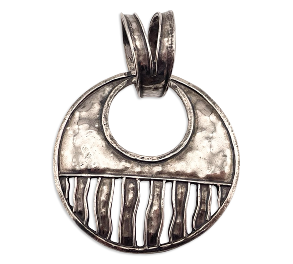 sterling silver Silpada large stoneless hammered finish pendant