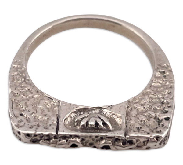 size 8 sterling silver stoneless textured raised profile bar ring
