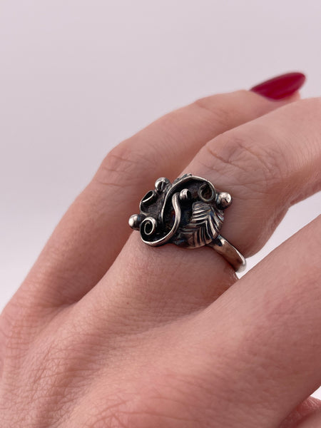 size 6 sterling silver stoneless leaf ring
